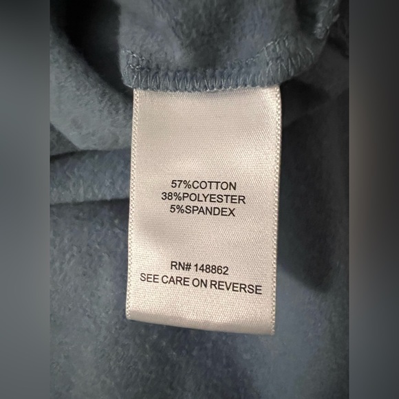 EUC Fleece V-Neck Sweatshirt. Size 00. - Picture 5 of 10